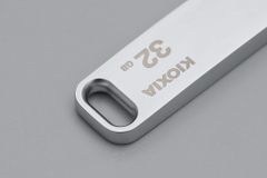 USB Kioxia 32GB U366 USB 3.2 Thép nguyên khối