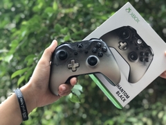 Tay cầm Xbox One S Phantom Limited Wireless Controller