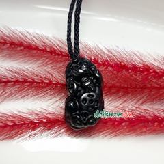 MẶT TỲ HƯU ĐEN