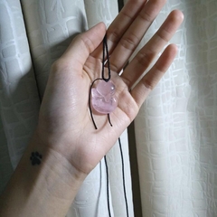 MẶT TAM VỸ HỒNG