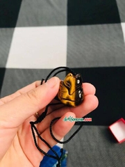 MẶT TAM VỸ VÀNG