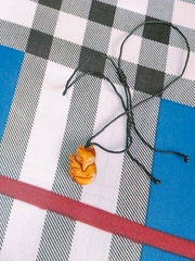 MẶT TAM VỸ VÀNG