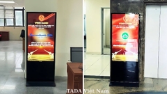 TADA Việt Nam Cung Cấp Standee Điện Tử Tại Hội Nghị Tuyên Dương Người Nộp Thuế Tiêu Biểu Thủ Đô 2024