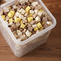 Thịt Sấy Thập Cẩm Cho Chó Mèo Hộp 460G