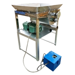 Máy Bón Bột làm mỳ