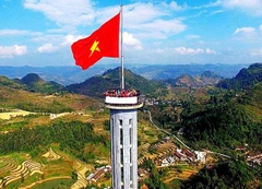 Giá Vé Tham Quan Cột Cờ Lũng Cú - Điểm Cựa Bắc, Hà Giang