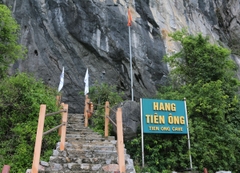 Giá vé tham quan hang Tiên Ông - Hạ Long