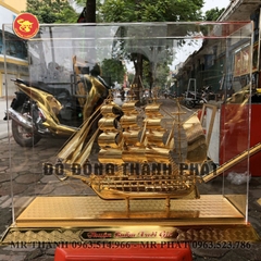 Mô Hình Thuyền Bằng Đồng Dát Vàng 9999