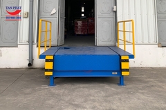 Sàn nâng thủy lực ngoài trời