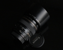 Canon EF 100mm f2 USM