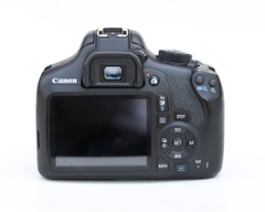 Canon EOS Rebel T6 / 1300D len 18-55mm IS