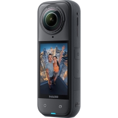 Insta360 X5 (Essentials Bundle)