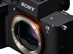 Máy Ảnh Sony Alpha A7RVI | Chính hãng