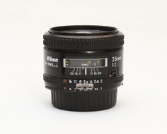Nikon 35mm f/2 AF NIKKOR