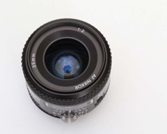 Nikon 35mm f/2 AF NIKKOR