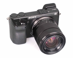 Sony E 18-55mm f/3.5-5.6 OSS