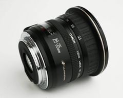 Canon EF 20-35mm f/3.5-4.5 USM Ultra Wide