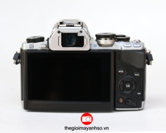 Olympus OM-D E-M10 Len Zuiko 17mm 2.8