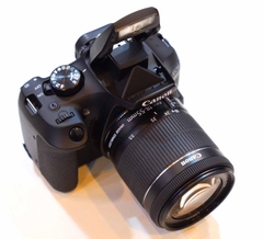 Canon EOS Rebel T6 / 1300D len 18-55mm IS