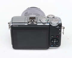 Máy Ảnh Canon EOS M6 + Kit 15-45mm IS STM màu bạc