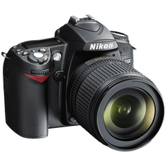 Nikon D90 + Kit 18-105mm VR