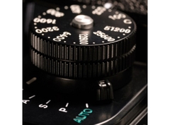 Máy ảnh Nikon Zf + Kit 24-70mm (Chính hãng)