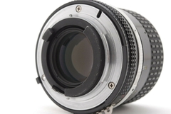 Nikon 85mm f/2 AI-S
