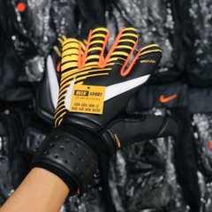 Găng Tay Nike Vapor Grip 3 Đen Vàng ( Không Xương)