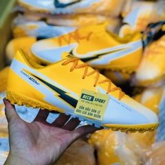 Giày Bóng Đá Nike Mercurial Vapor 13 Academy Cam Trắng Vạch Đen TF