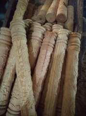 Khám Mái Chùa Có Cột gỗ pơ - mu
