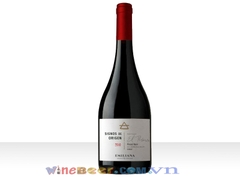Vang Emiliana Signos Pinot Noir