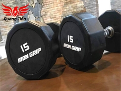 Tạ tay bọc cao su Iron Grip 17,5 kg (giá 1 quả)
