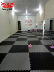 Thảm xốp phòng tập võ thuật , thể dục , thể thao , boxing , gym 1mx1m màu ghi đen (1 tấm)