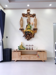 KỆ TIVI 1M8 TẤM PHẲNG GỖ TẦN BÌ (SỒI NGA) - KE06