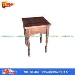 Bàn Cafe Vintage Mặt Vuông 50 – Diềm Bàn Sâu, Duyên Dáng Như Váy Thiếu Nữ