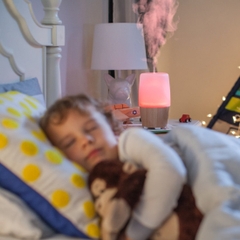 Máy phun sương khuếch tán tinh dầu công nghệ siêu âm điều khiển từ xa HoMedics Ellia ARM-720CL