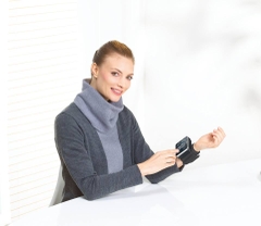 MÁY ĐO HUYẾT ÁP ĐIỆN TỬ CỔ TAY CẢM ỨNG BEURER BC58