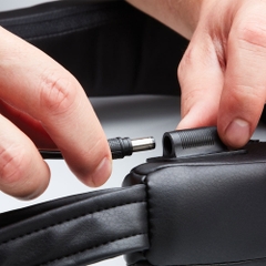 Máy massage cổ và vai gáy công nghệ SHIATSU 3D kèm pin sạc HOMEDICS NMS-730