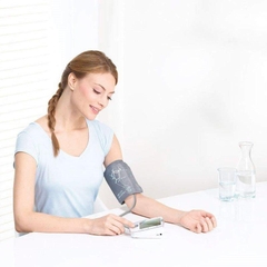 MÁY ĐO HUYẾT ÁP BẮP TAY BEURER BM44