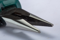 Kìm mũi thẳng nhọn SATA 6 inch 70101A - Long Nose Pliers 6