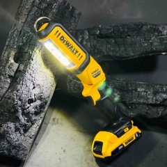 Đèn pin Dewalt DCL050N-KR