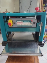 Máy bào cuốn 1500W TTKP15001 TOTAL