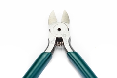 Kìm cắt mũi cong có lò xo SATA 5 inch 70632