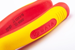 Kìm lấy phe mũi thẳng cách điện từ 6 inch SATA 70161 - INSULATED ROUND PLIER 6