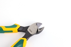 Kìm cắt dây kim loại mũi cong SATA 7 inch 70223D - HIGH LEVERAGE DIAGONAL PLIERS 7