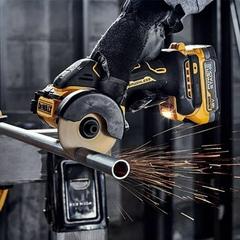 Máy cắt đa năng dùng pin Dewalt DCS438B