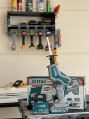 Máy cưa kiếm dùng pin Lithium-ion 20V TRSLI65061 TOTAL