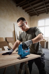 Máy cưa lọng GST 680 Bosch 06015B40K0
