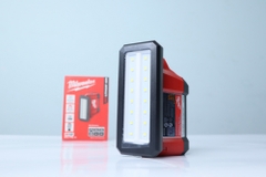 Đèn chiếu sáng trục xoay Milwaukee M12 PAL-0