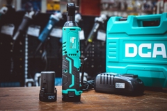 Máy siết cờ lê dùng pin DCA ADPB02-10EK